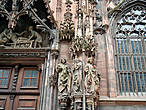 Севрный фасад. Правая колонна  — святой Лаврентий с четырьмя святыми.