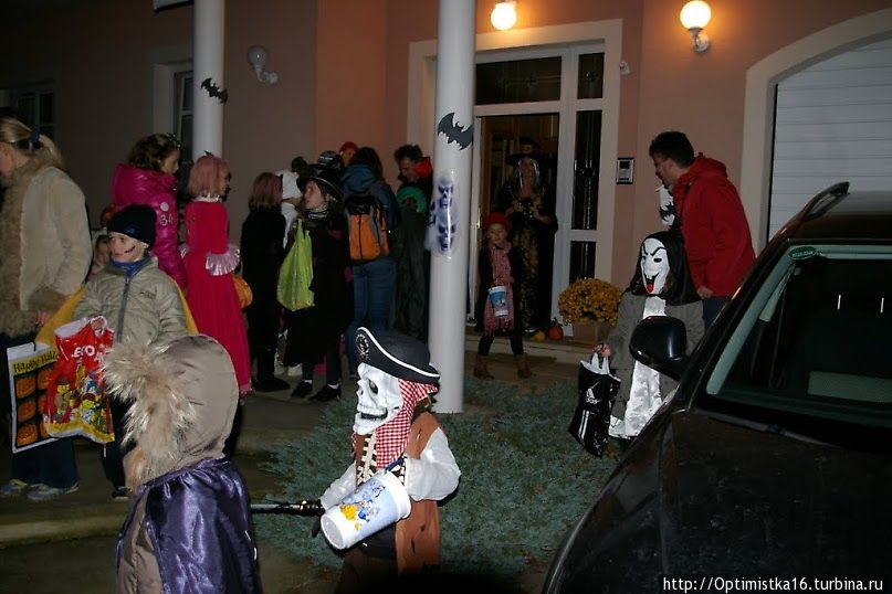Весёлый праздник Хэллоуин. Как его отмечали мои внуки Прага, Чехия