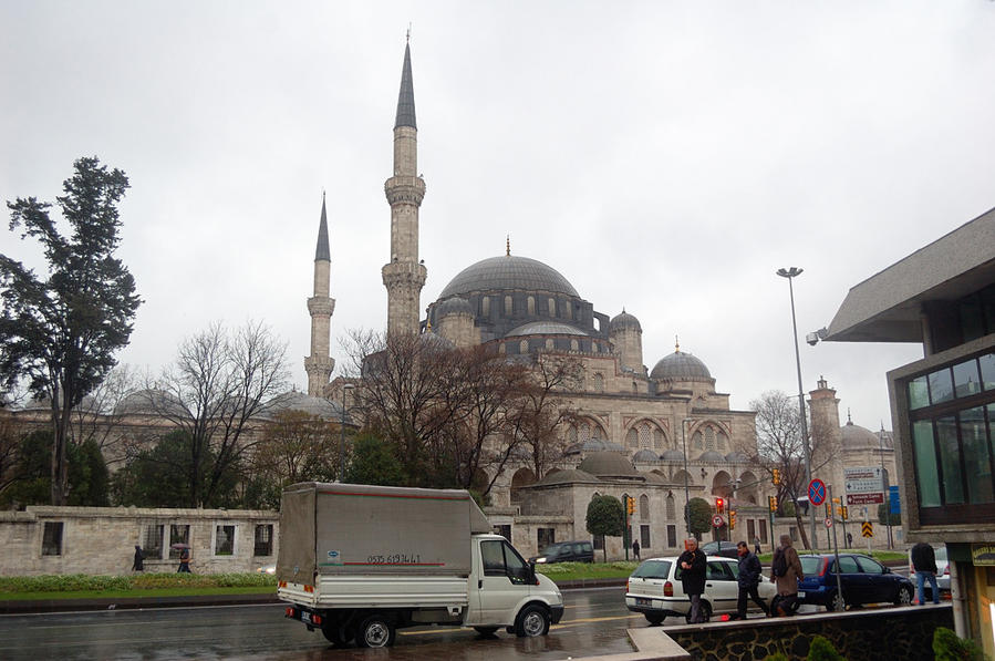 Еще одна мечеть — Шахзаде. Их тут тысячи :) Стамбул, Турция