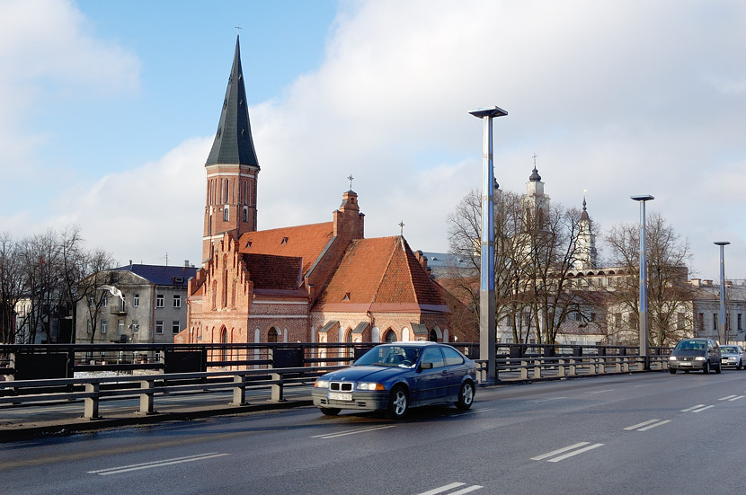Церковь Витаутаса Великого, вид с моста через Неман Каунас, Литва