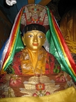 Статуя Миларепы в монастыре Пелгье Линг в Катманду