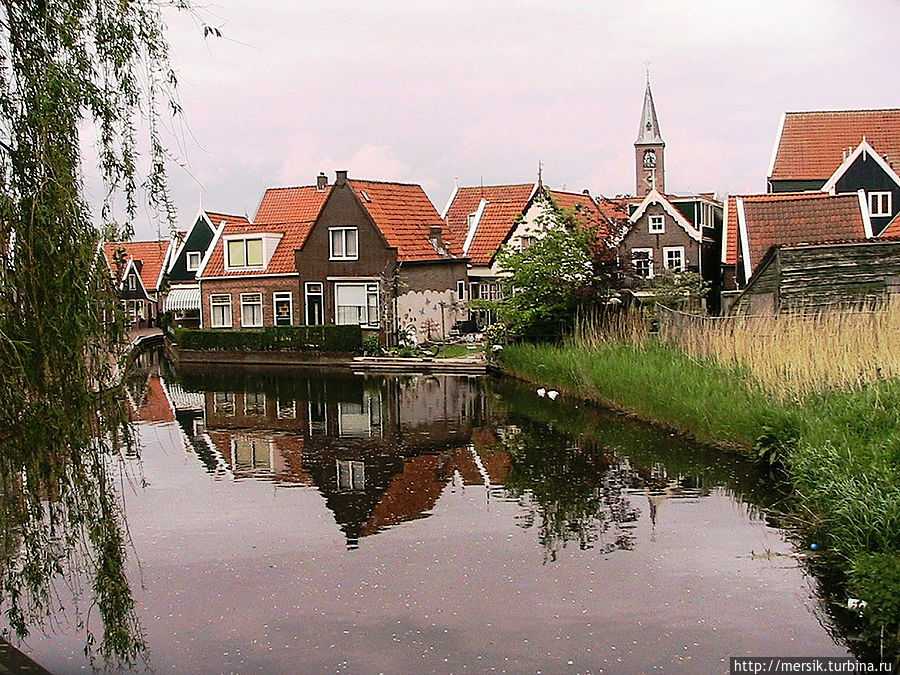 Невеселые размышления о голландской деревне Маркен, Нидерланды