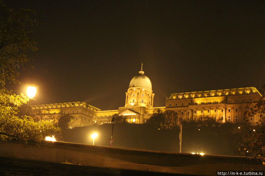 Дунай. Вечер. Фонари Будапешт, Венгрия