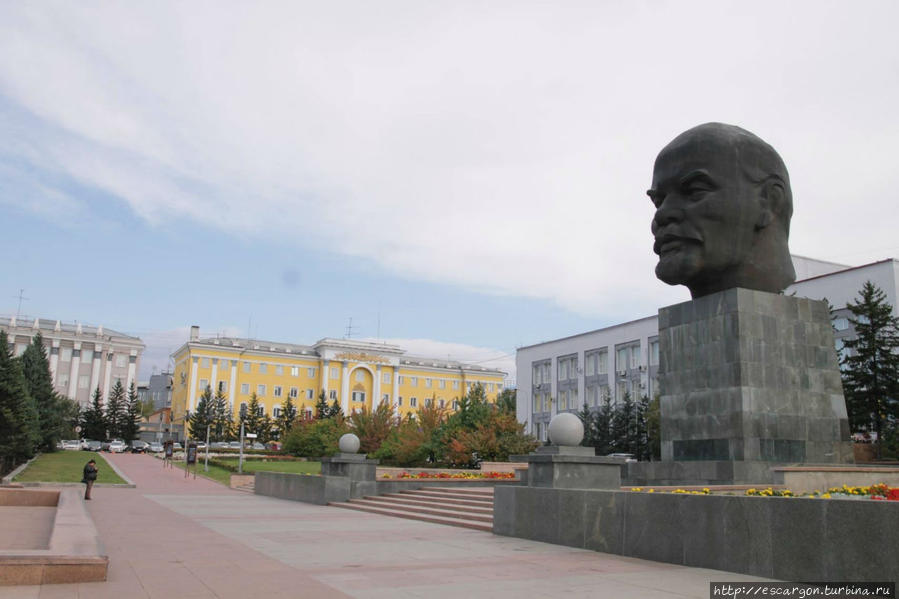 Голова ленина в улан удэ рисунок