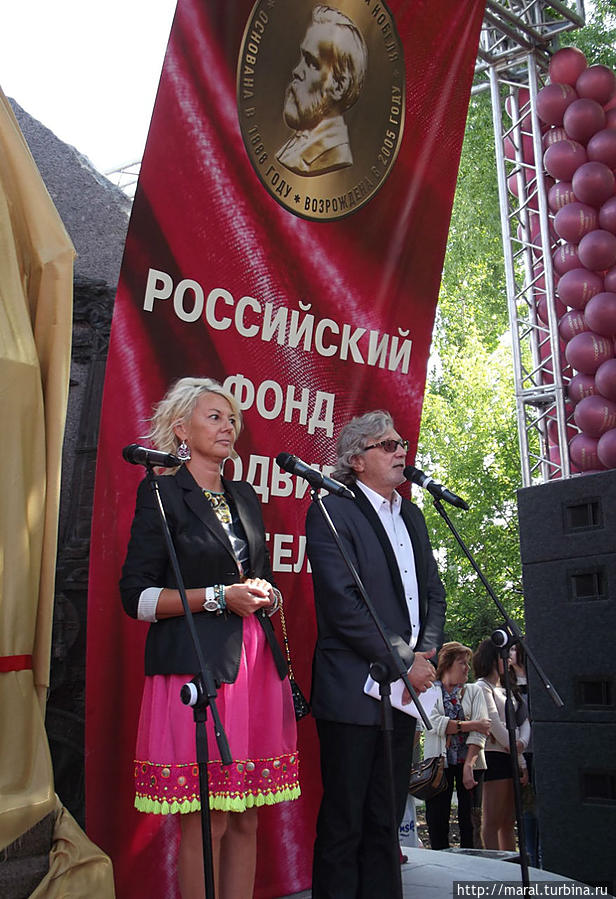 Организаторы  и руководители Фонда Людвига Нобеля Анна Яковлева и Евгений Лукошков
