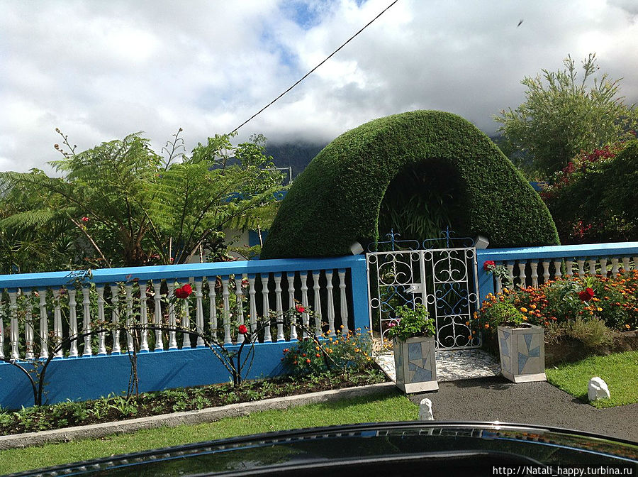 Забавный домик хоббита на подъезде к Силао Силао, Реюньон