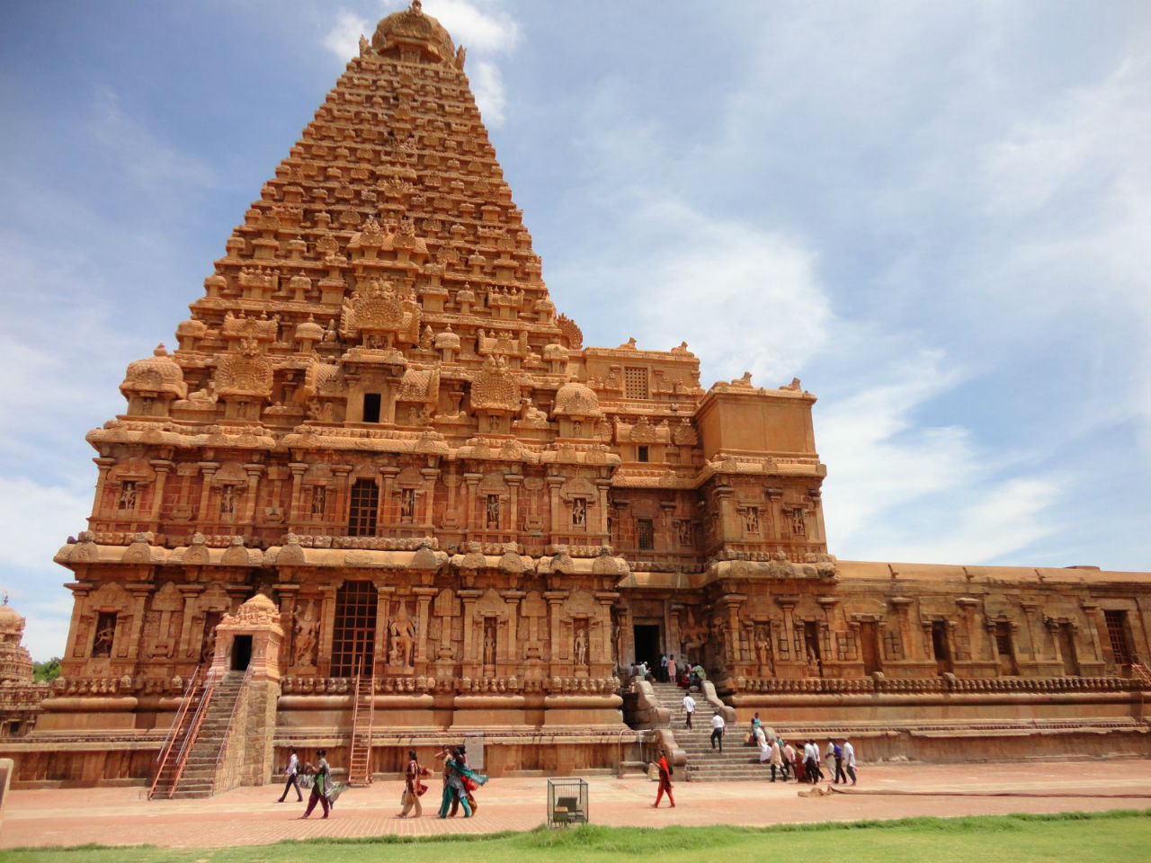 храм Брихадисвара в Танджуре (Танджавуре) / Brihadisvara Temple at Thanjavur