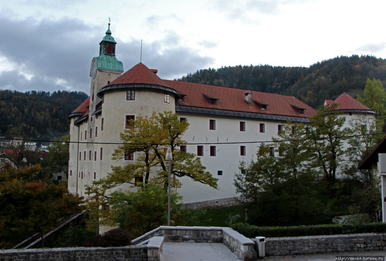 Замок Геверкенег Идрия, Словения