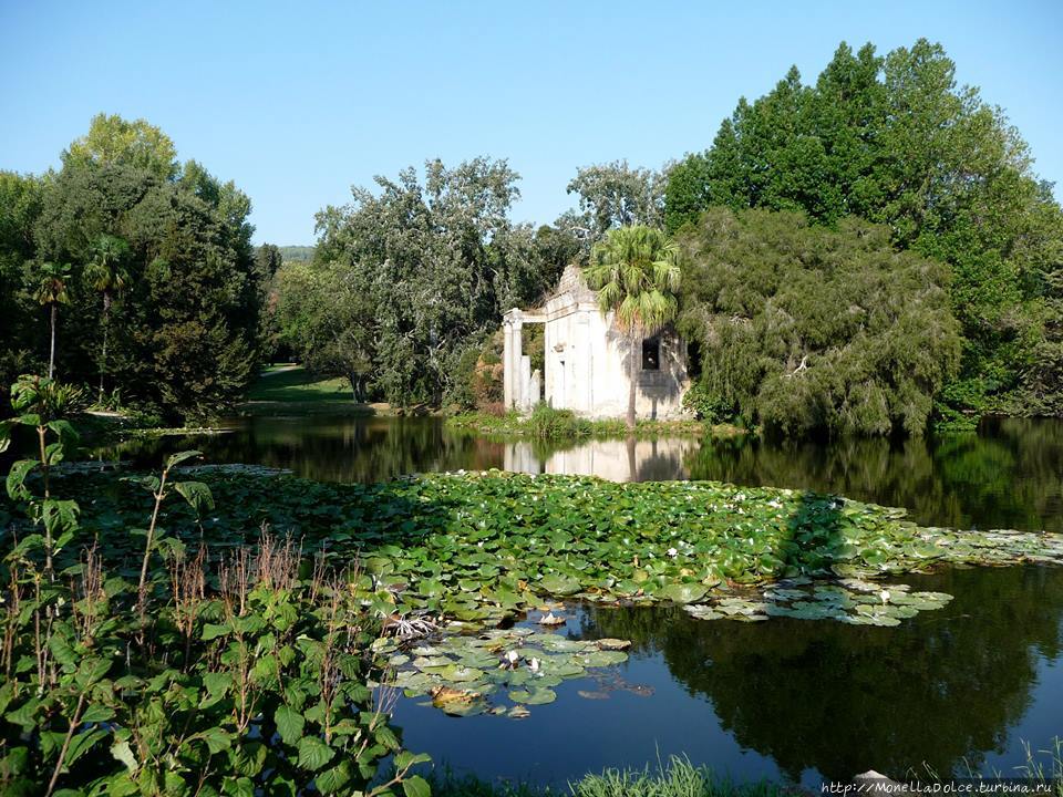 Королевский дворец и парк Reggia di Caserta Казерта, Италия