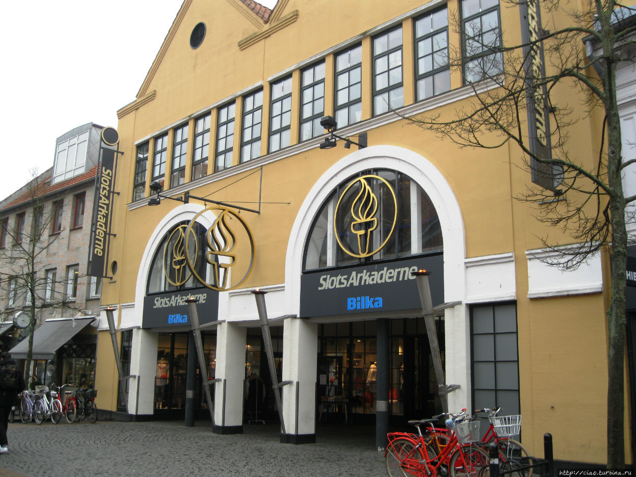 Говорят, что 20 лет назад местный торговый центр получил приз как лучший торговый центр Европы. Хиллерёд, Дания