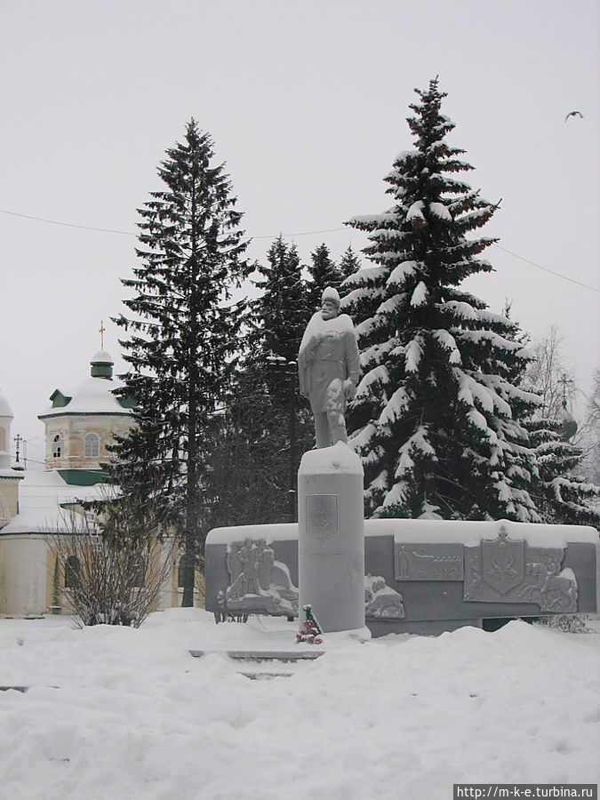 Памятник Семену Дежневу
