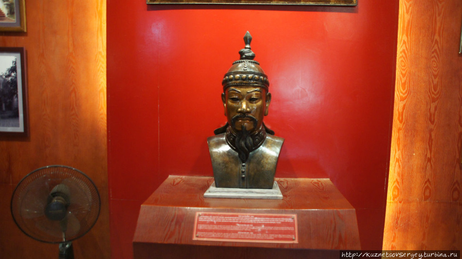 Вьетнамский музей военной истории — внутренняя экспозиция Ханой, Вьетнам
