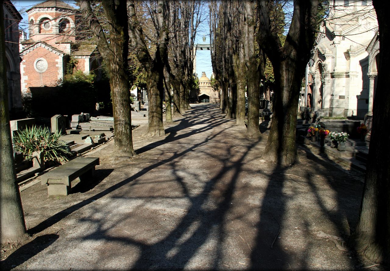 Монументальное кладбище Милан, Италия