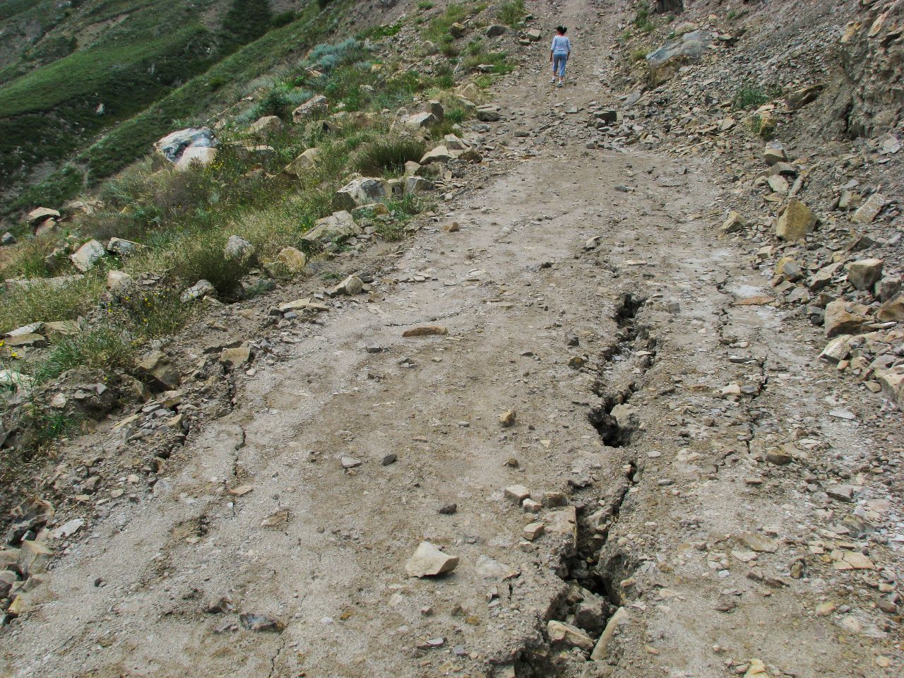 Дорога к селению Лезгор Лезгор, Россия