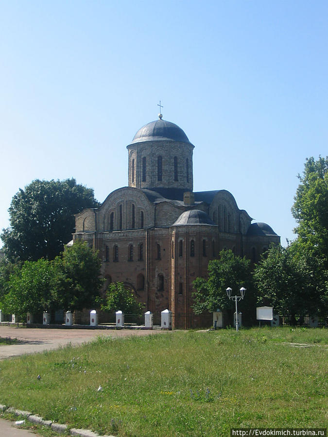 Церковь Василия конца XII века. Овруч, Украина