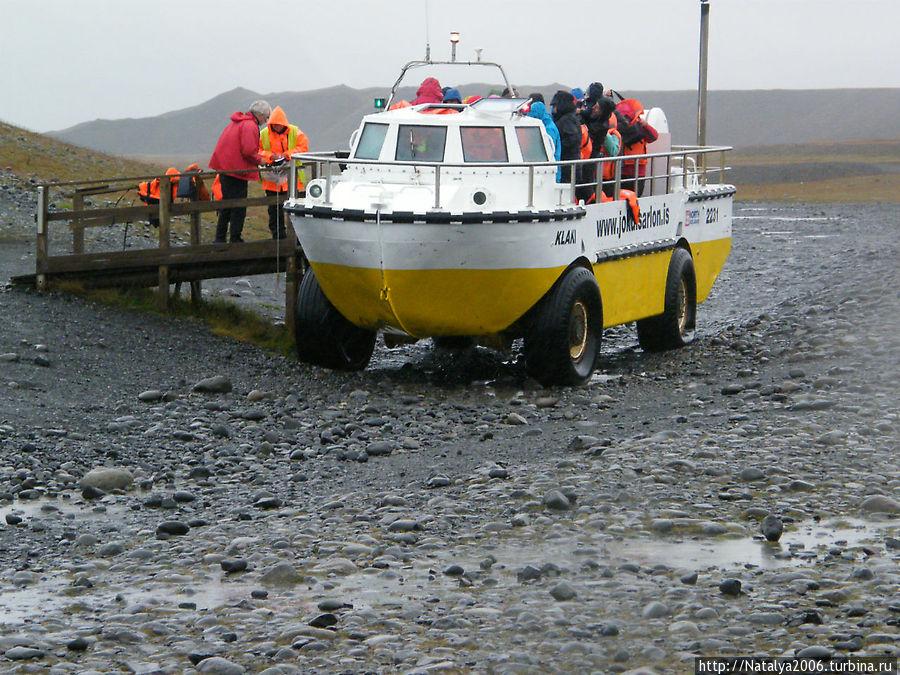 Амфибия для поезки-плавания по ледниковой лагуне Исландия