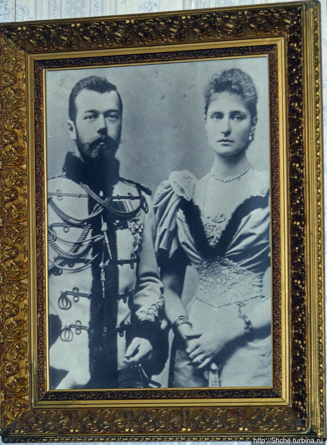 Почему-то, меня потянуло фотографировать старые фото членов царской семьи, просто какой-то порыв Ливадия, Россия