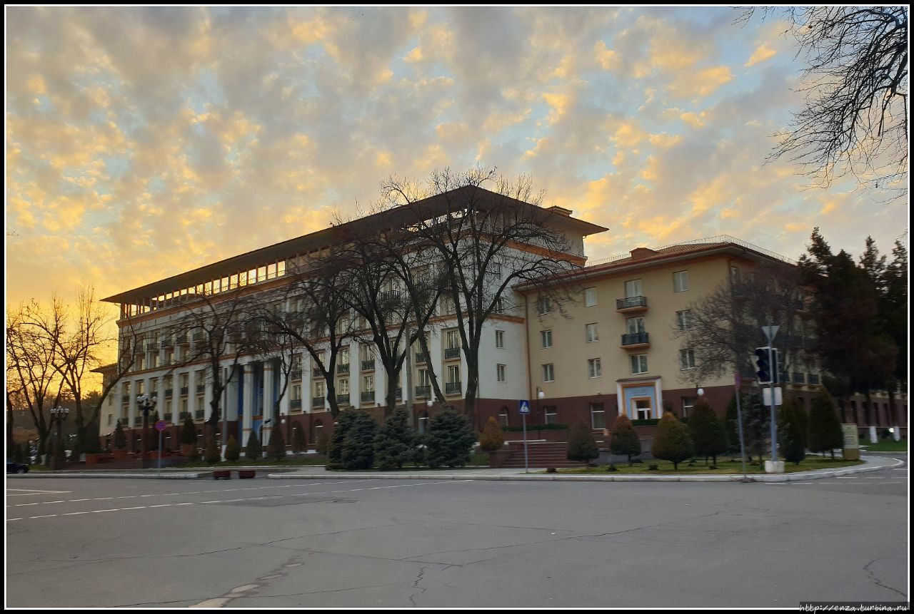 Отель Лотте. Бывшая гостиница Ташкент, где останавливались все советские знаменитости Узбекистан