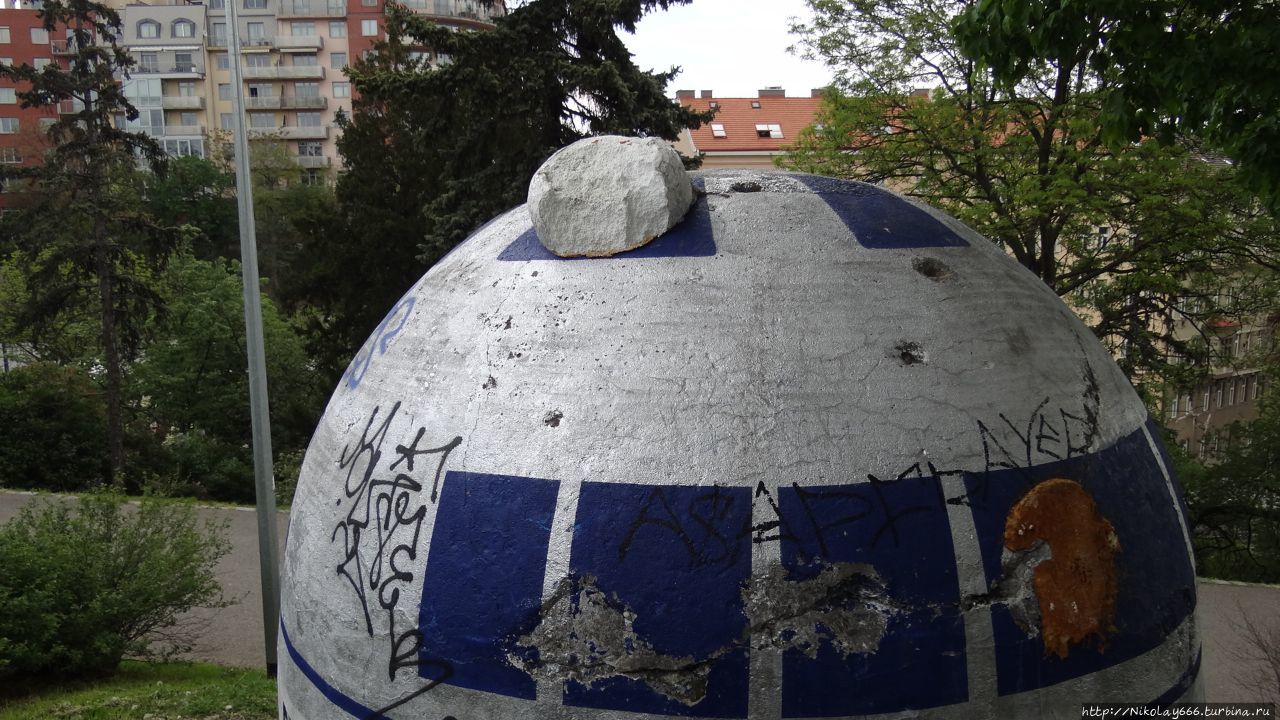 Памятник R2D2 Прага, Чехия