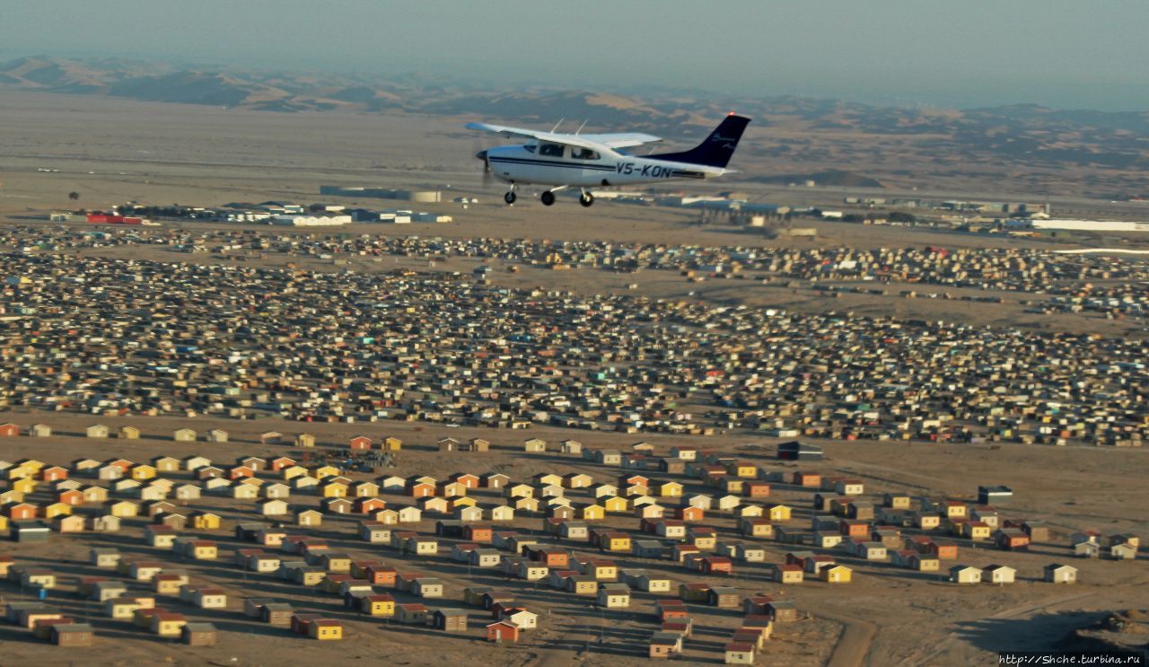 Под крылом самолета... Приморские города Намибии Область Эронго, Намибия