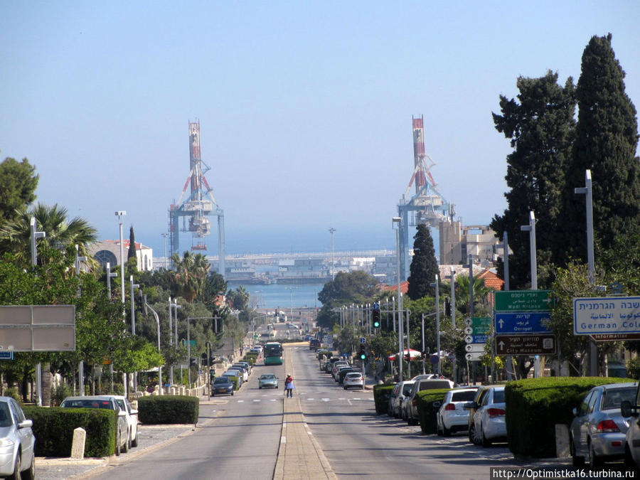 Вид на порт и море в Хайфе Израиль
