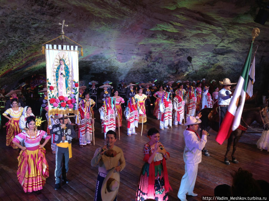 Традиционное мексиканское музыкальное представление Штат Кинтана-Роо, Мексика