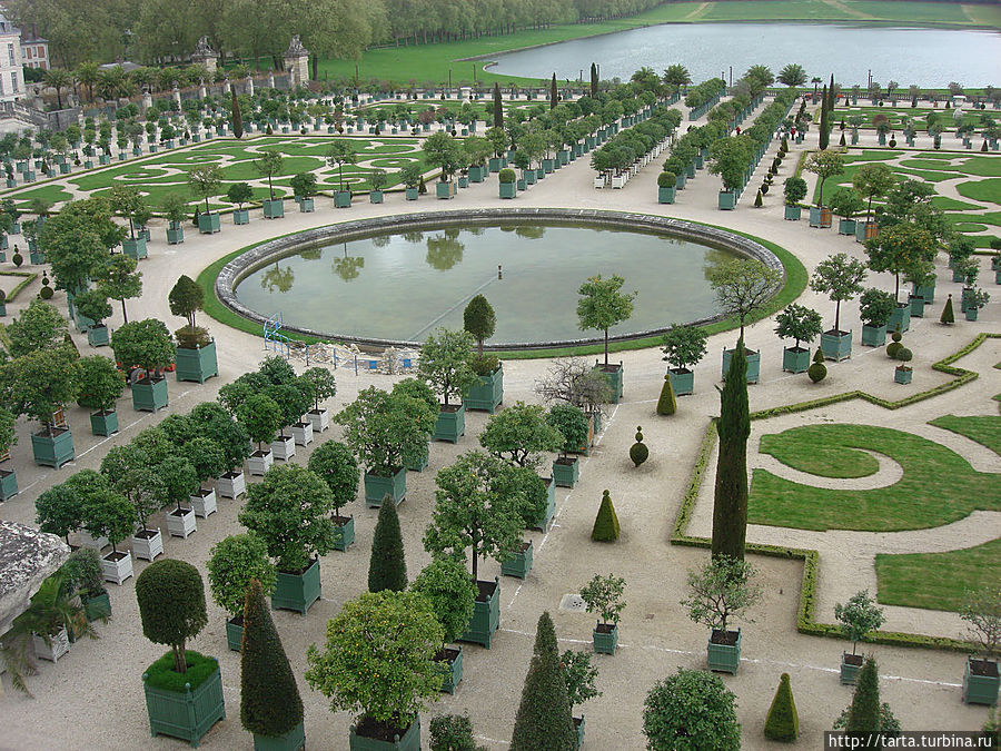 В оранжерее все строго геометрично и роскошно Версаль, Франция