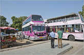 Двухэтажные автобусы для туристов — наследие англичан. Индийцы многое переняли у них...
*