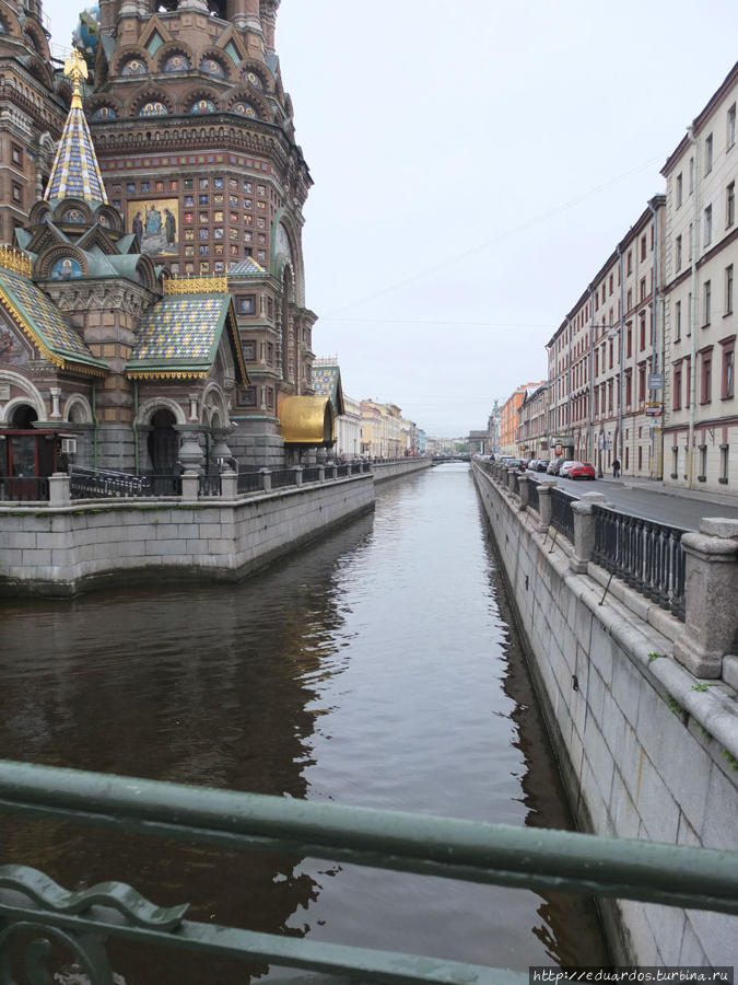 Санкт-Петербург из окна туристического автобуса Санкт-Петербург, Россия