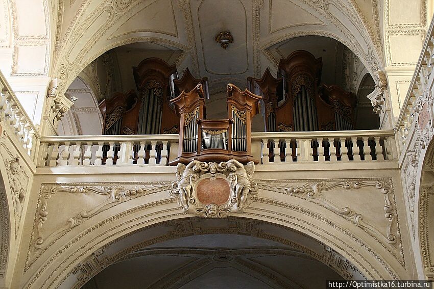 Фото с сайта церкви Прага, Чехия