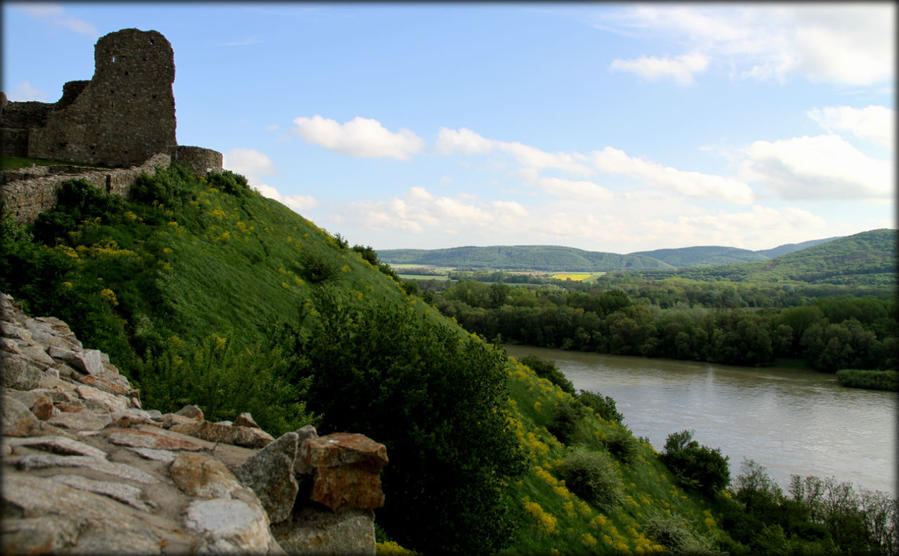 Дунайские просторы и символ национального возрождения Братиславский край, Словакия