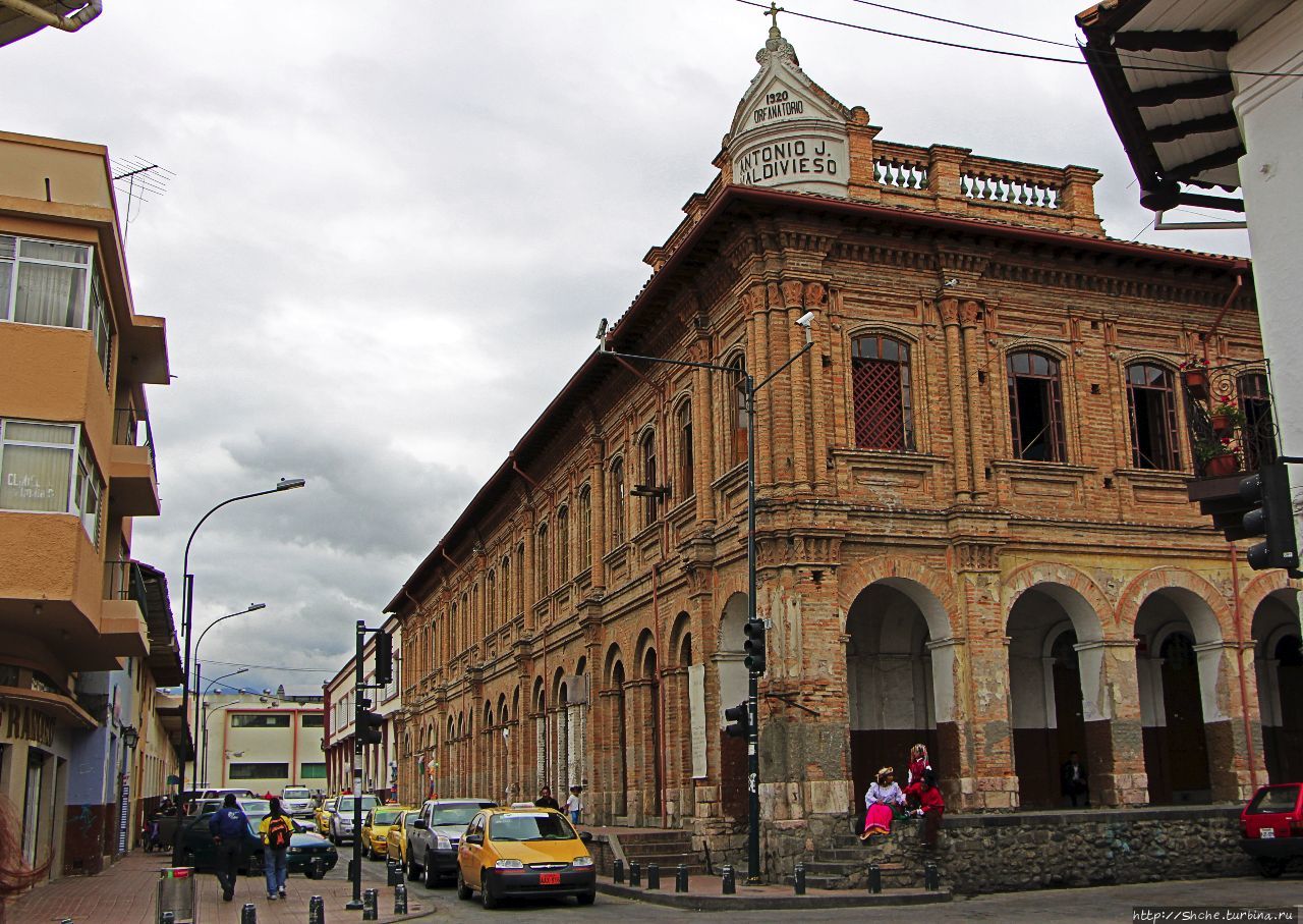 Сеньора  Санта-Ана-де-лос-Риос-де-Куэнка Санта-Ана-де-лос-Риос-де-Куэнка, Эквадор
