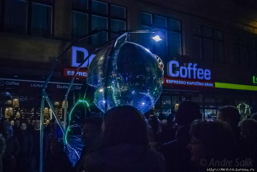 Фестиваль света “Рига сияет” (