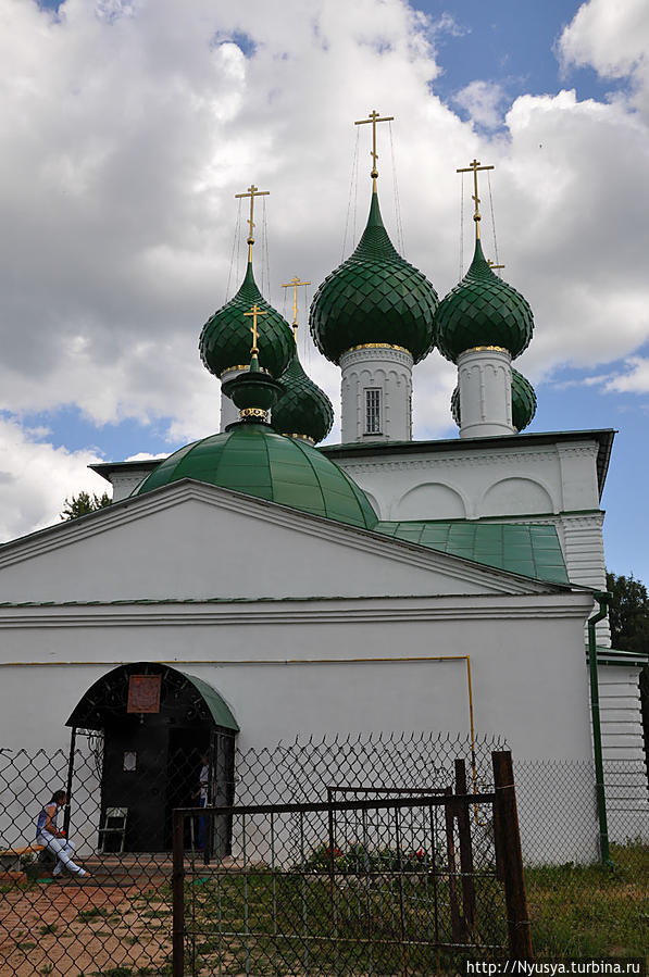 Колокольня Свято-Троицкого собора Пошехонье, Россия