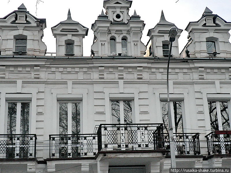 Здание с башенками Владикавказ, Россия