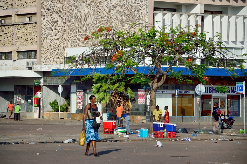 Ж Мапуту, Мозамбик