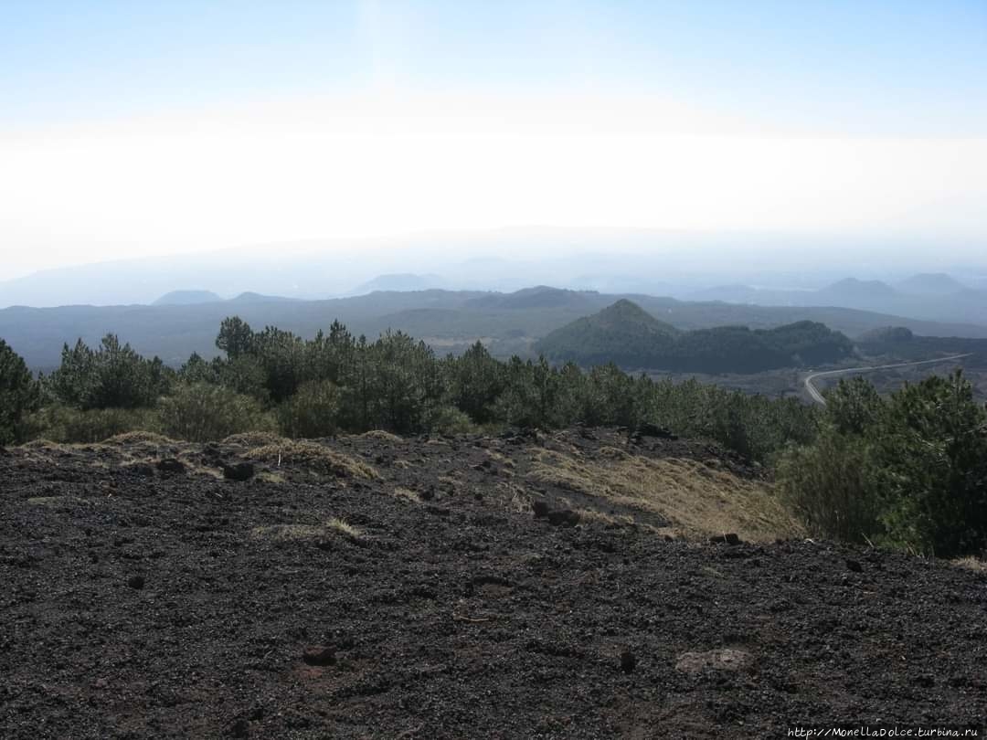 Долина Valle Sciara del Follone: вулкан Etna Вулкан Этна Национальный Парк (3350м), Италия