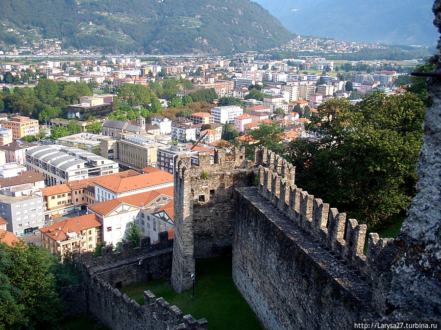 Беллинцона — город трёх крепостей Беллинцона, Швейцария