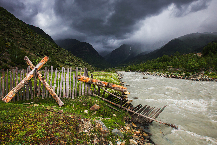 А где-то на горизонте уже шел