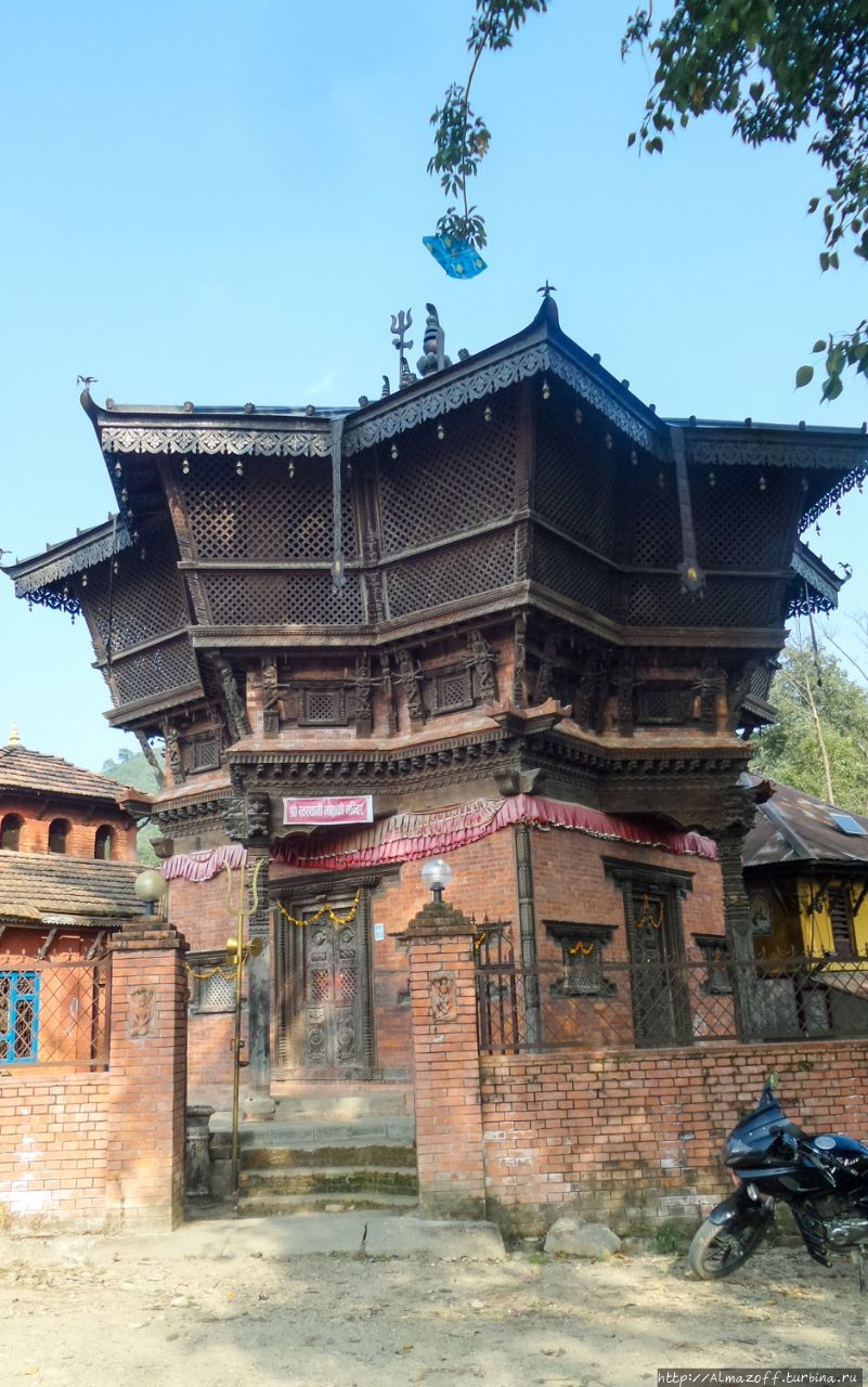 Индуистский храм Сали Нади Сангку, Непал