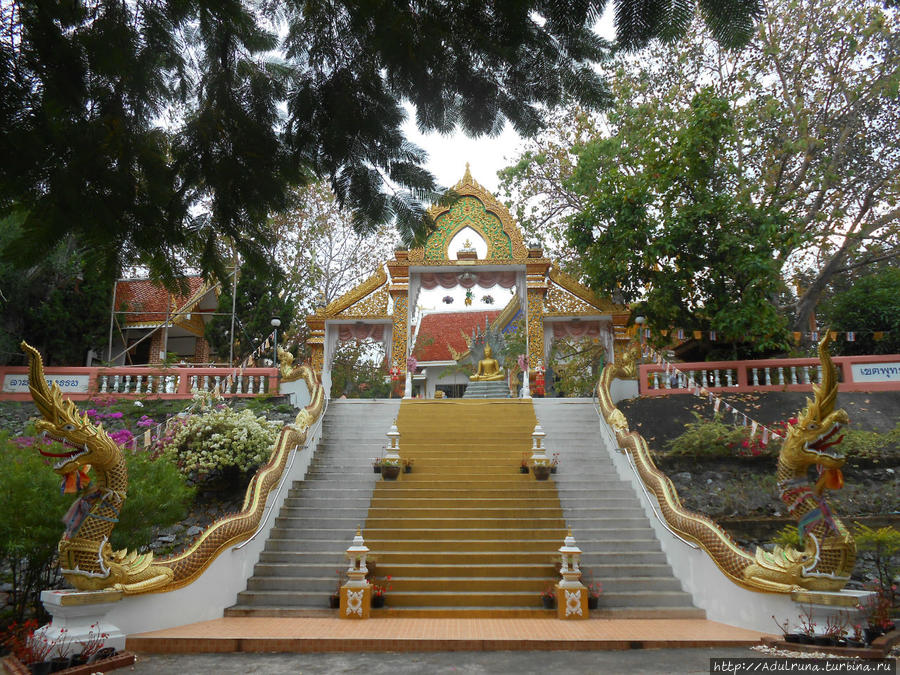 5. Храм хранящий волосы Будды — Wat Pratat Doi Saket. Чиангмай, Таиланд