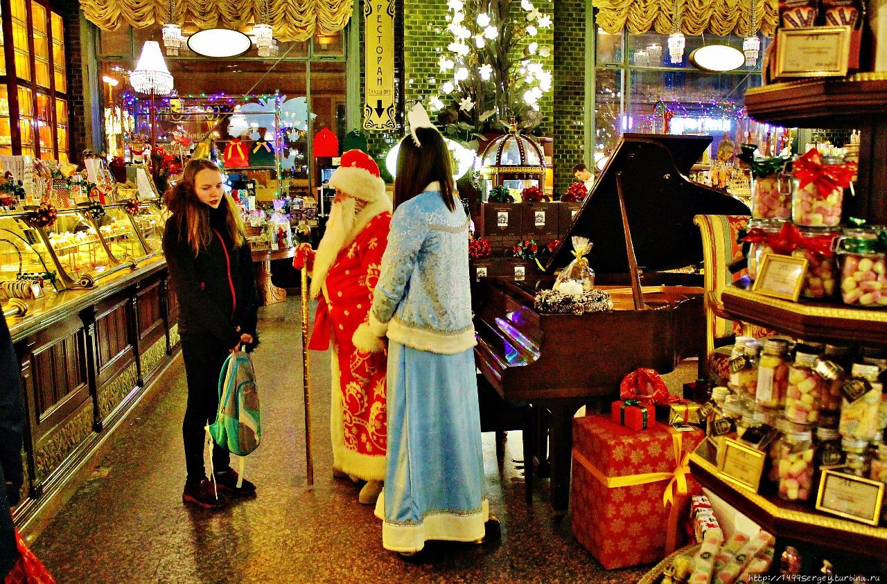 Новогодний Невский проспект и музыкальные Деды Морозы Санкт-Петербург, Россия