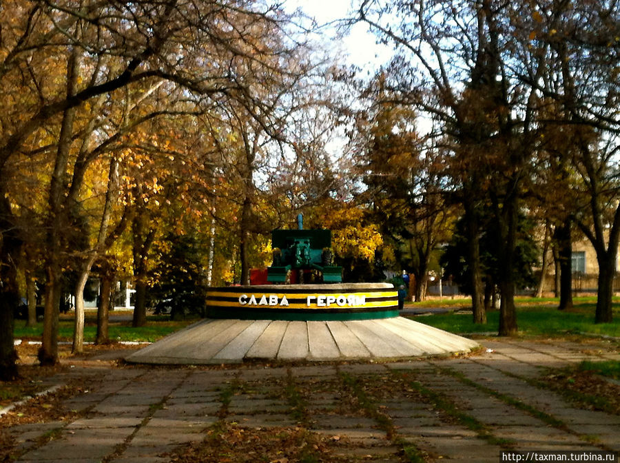 Пушка, стреляющая в сторону Москвы