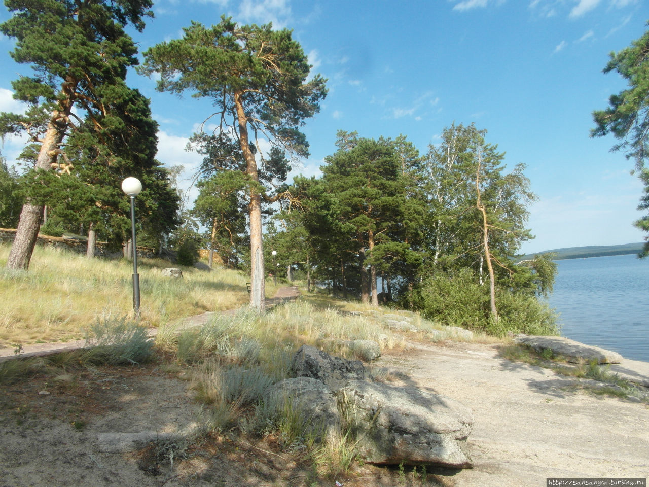 Берег озера Боровое. Щучинск, Казахстан
