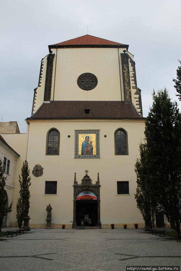 костел Матери Божией Снежной Прага, Чехия