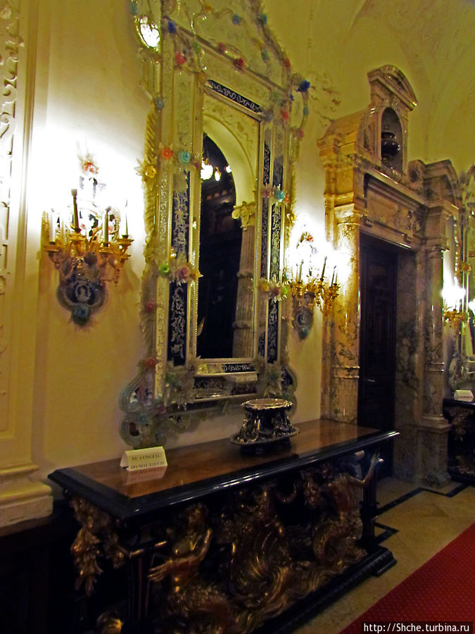 Королевский дворец Пелеш. Первый этаж Синая, Румыния