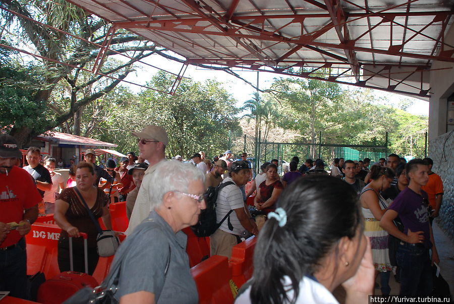 На границе в Никарагуа. Желающие попасть в Коста Рику Коста-Рика