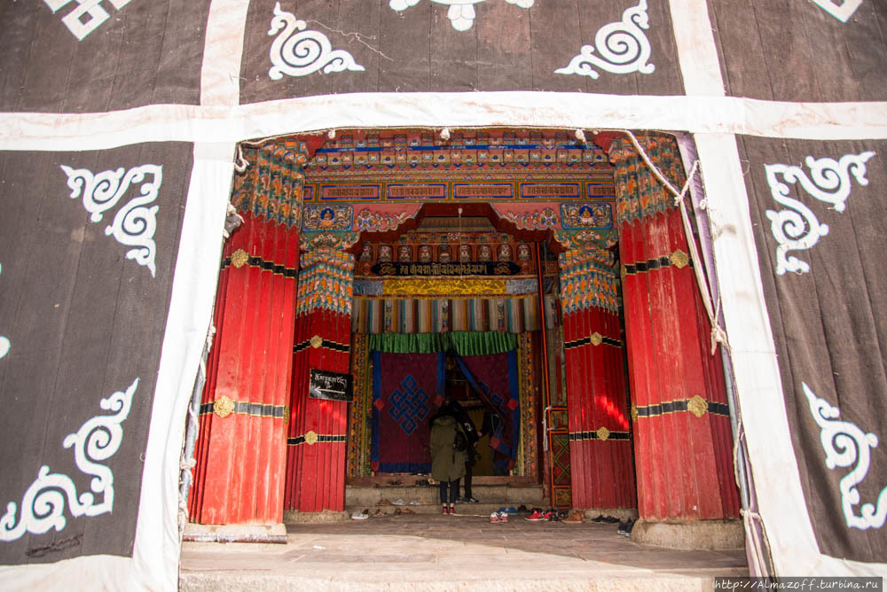 монастырь Ганден Монастырь Гандан, Китай