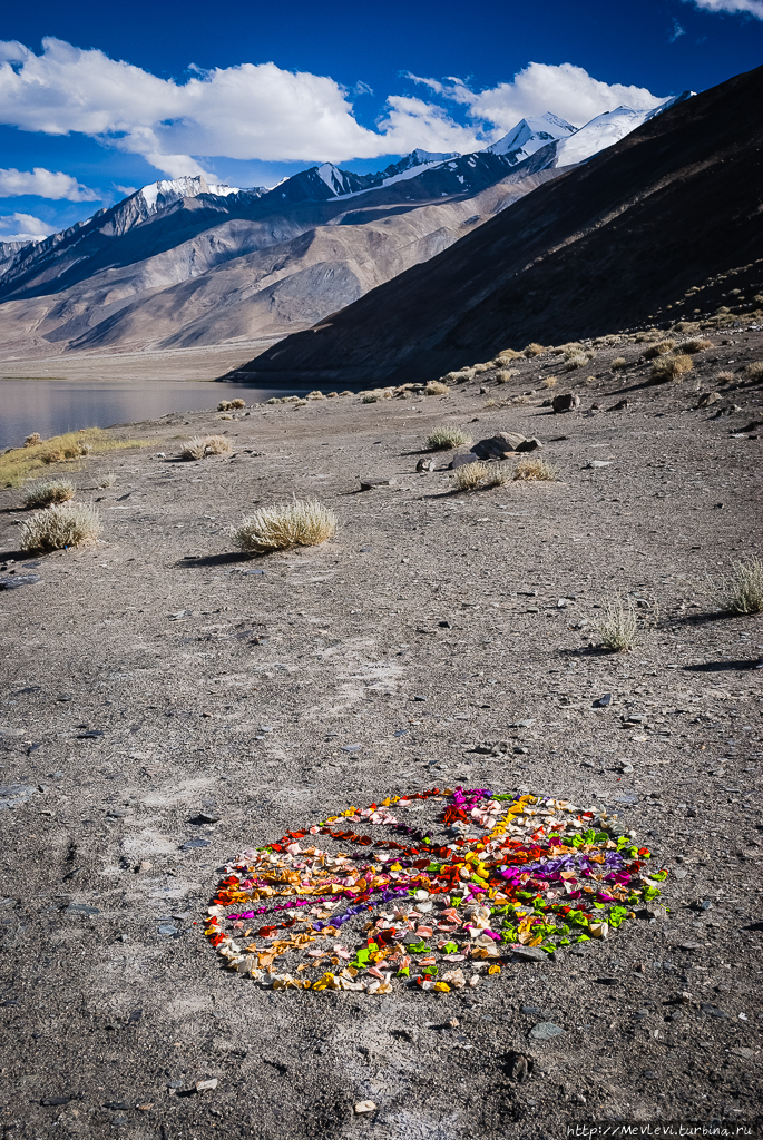 Озеро Пангонг Штат Джамму-и-Кашмир, Индия