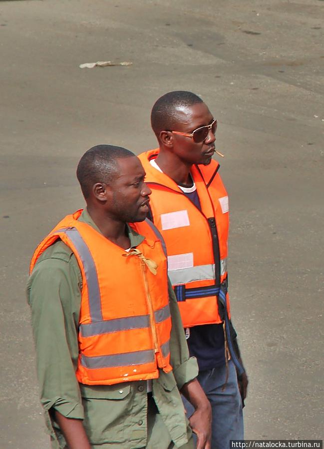 Барк Седов. Как встречают корабли... Дакар, Сенегал